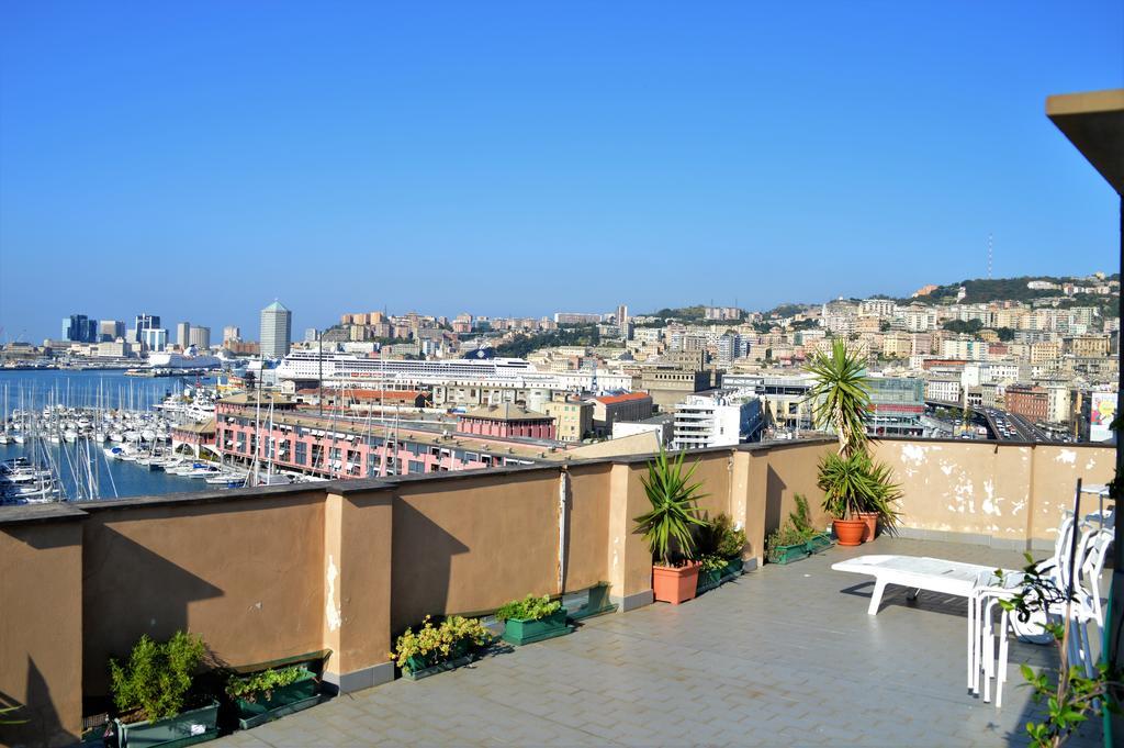 Sunflower Apartment With Private Terrace And Lift Genua Zewnętrze zdjęcie