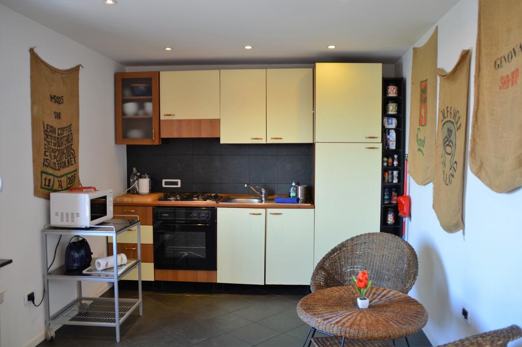 Sunflower Apartment With Private Terrace And Lift Genua Zewnętrze zdjęcie