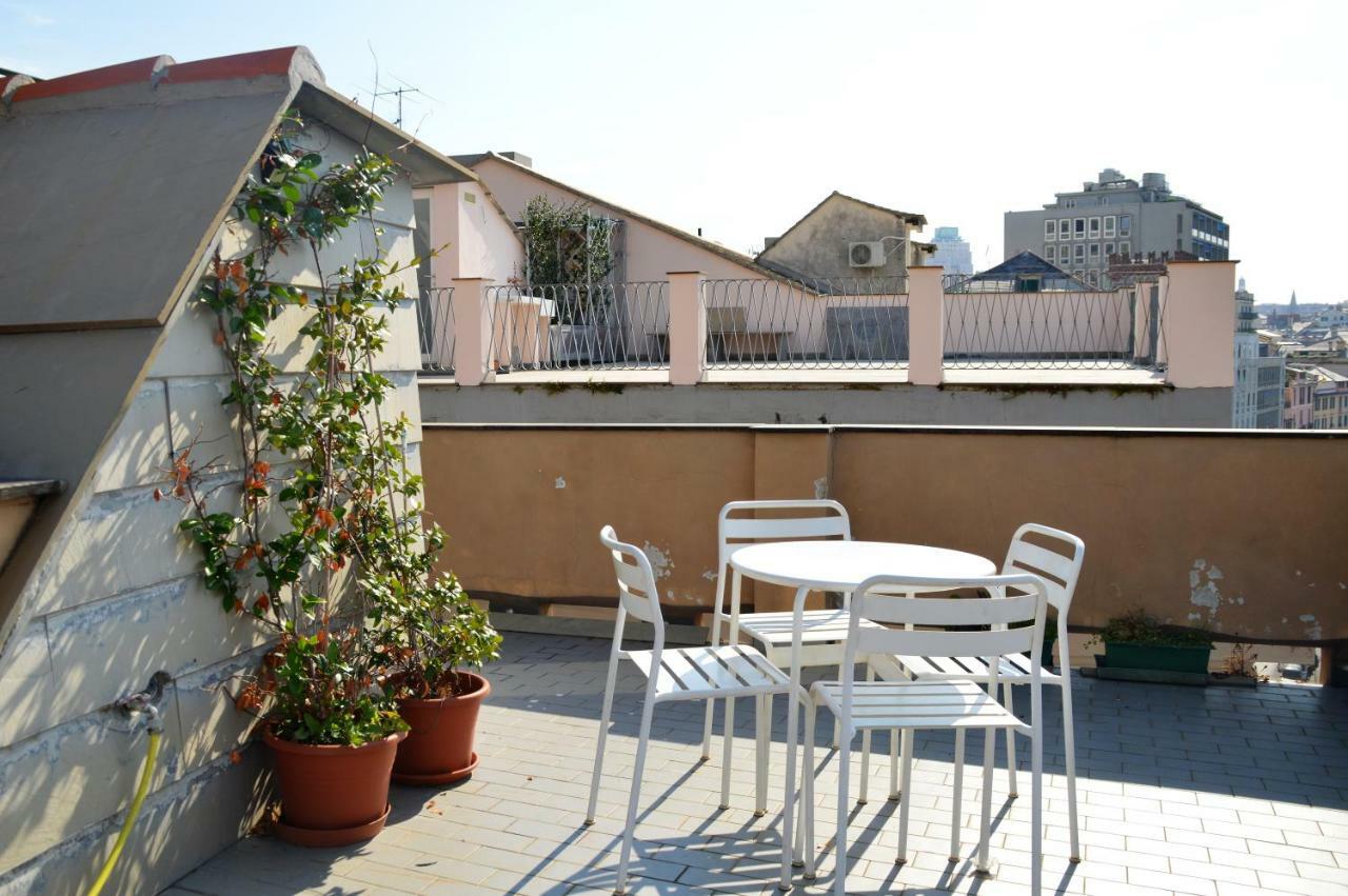 Sunflower Apartment With Private Terrace And Lift Genua Zewnętrze zdjęcie